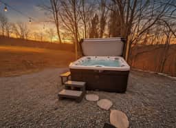 Winterberry Pond, Converted Barn & Hot Tub - Image 4
