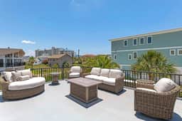 Destin Home with Pool, Deeded Beach & Tiki Cruise - Image 3