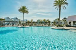 Feeling Tip Sea Townhouse with Pool & Golf Cart - Image 2