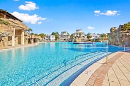 Santa Rosa Home with Gourmet Kitchen & Pool Access - Image 2