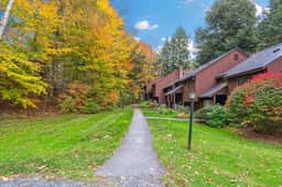 Luxe Condo in the Heart of Quechee, Mill Run - Image 4