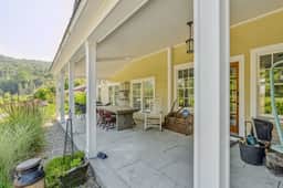 Saskadena Lodge with Game Room, near Ski Hill - Image 3