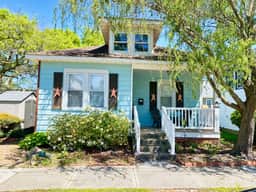 Flip Flop Cottage, Near Beach & Pet-Friendly - Image 2