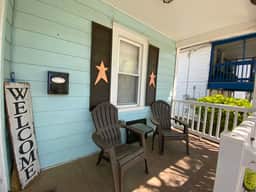 Flip Flop Cottage, Near Beach & Pet-Friendly - Image 3