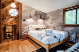 Creekside Cabin with Hot Tub & Wood-Burning Stove - Image 5