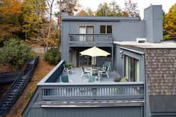 Ski-In/Ski-Out Chalet & Views, Kingswood - Image 2