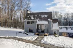 Townhouse, Mountain Views & Ski Access, Kingswood - Image 5