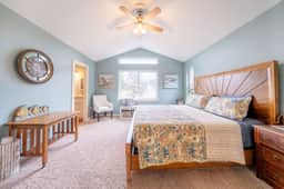 Canal Cottage with Kayak Dock, Walk to Beach - Image 3