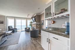 Thundering Sea Condo, Ocean Balcony & Pool - Image 4