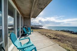 Thundering Sea Condo, Ocean Balcony & Pool - Image 2