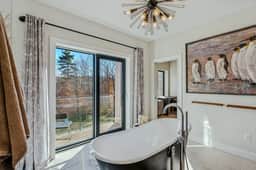 Sunnymede Hill House with Hot Tub & Valley Views - Image 5