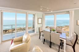 Captains Choice Condo, Panoramic Views & Pool - Image 2