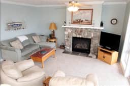 Captains Choice Condo, Panoramic Views & Pool - Image 3