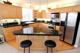 Captains Choice Condo, Panoramic Views & Pool - Image 5