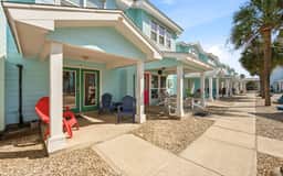 Bron's Beach Shack with Pool & Near Beach - Image 4