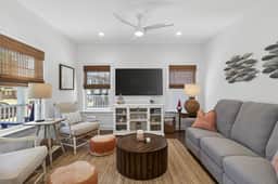 Old Bay Home with First-Floor Bedrooms, Near Beach - Image 3