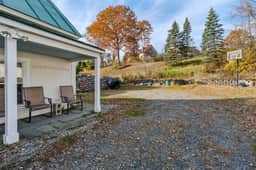 Historic Mill House near the Covered Bridge - Image 5