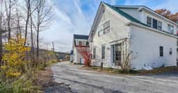 Historic Mill House near the Covered Bridge - Image 2