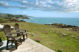 Coastal Breakers Condo, Ocean Patio, BBQ & Pool - Image 4
