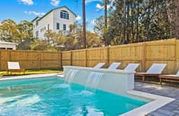 Seagrove Palace with Pool Waterfall, Walk to Beach - Image 2