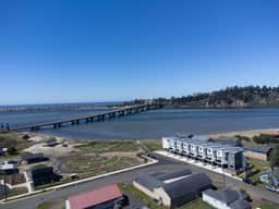 Eclectic Boho Townhome, Hot Tub, Waldport - Image 4