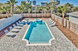 Atlantis Estate with Pool, Walk to Beach & Hot Tub - Image 2