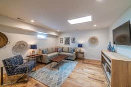 East Virginia Blues Condo, Walk to Beach & Shops - Image 2