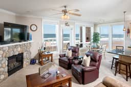 Pacific Pearl Condo, Hot Tub & Panoramic Views - Image 5