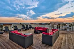 Holiday Isle Home with Heated Pool & Tiki Cruise - Image 4