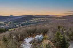 Ski-In/Ski-Out Condo with Private Deck, Kingswood - Image 4