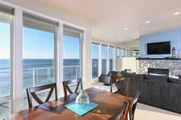 Captains Cove, Balcony, Sweeping Views & Pool - Image 4