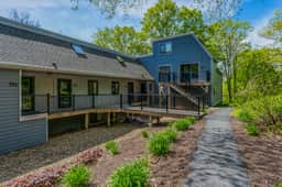 Club access, pool & golf, updated w/ fireplace - Image 2