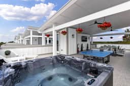 Inlet Beach Home with Rooftop Deck & Golf Cart - Image 2
