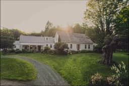 Winterfound Farm, Full Farmhouse & Barn for Groups - Image 3