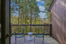 Saltbox Condo with Fireplace, near Quechee Village - Image 2