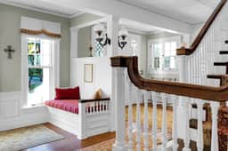 Waterfront House on Dewey Pond, Quechee - Image 2