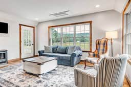 Carriage House Barn with Sweeping Farm Views - Image 3