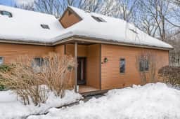 End-Unit Condo with Sauna & Pool, Deere Run - Image 5