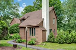 End-Unit Condo on the Fairway, Fairway Village - Image 2