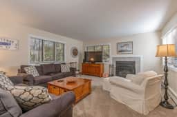 Modern Condo with Community Pool, Newton Village - Image 3