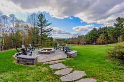 Spruce Moose Lodge, Custom Log Cabin with Hot Tub - Image 4