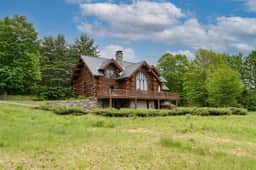 Spruce Moose Lodge, Custom Log Cabin with Hot Tub - Image 5