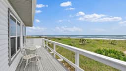 Beachfront Apartment, Balcony & Sunrise Views - Image 2