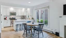 Condo Steps from Lake Pinneo, Fairway Village - Image 3
