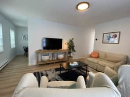 Cozy Oaks Home Near Park, Pickleball & Beach - Image 4