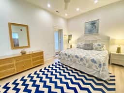 Oyster Oasis, Modern Loft in Historic Downtown - Image 2