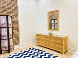 Oyster Oasis, Modern Loft in Historic Downtown - Image 4