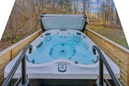 Quechee House with Hot Tub, Game Room & Golf Views - Image 5