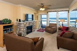 Pacific Life Condo, Ocean View Hot Tub & Pool - Image 2