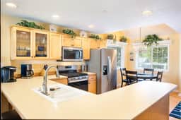 Nautical Breeze Condo, Bay Views & Fireplace - Image 5